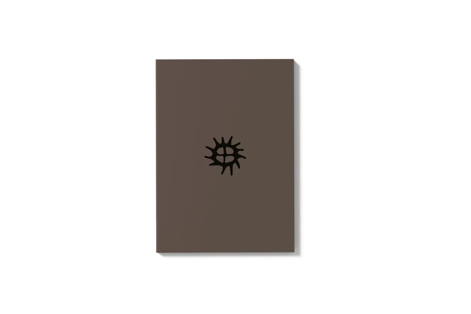 Catalogus Prassir met minimalistische bruine omslag en Bazar Bizar-logo