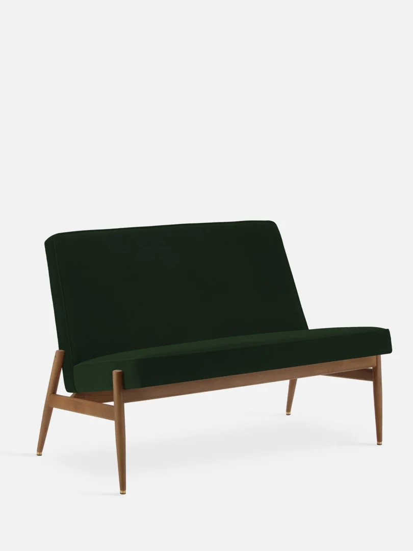 Bank Braussel Velvet in donkergroen met houten frame en slanke poten, compact en stijlvol design