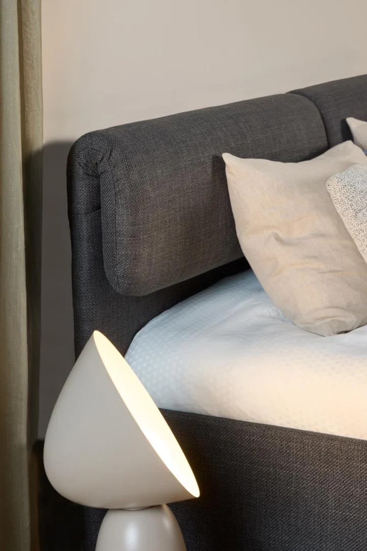 Bed Trissek Grijs 140x190 - Afbeelding 6