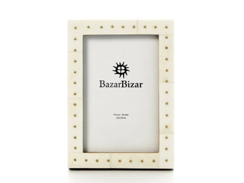 Fotolijst Zarde Crème met buffelbot en messing stippen, handgemaakt, voor 10x15 cm foto’s