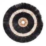 Wanddecoratie Kaumano Zwart, rond bananenblad design met zwart natuurlijke textuur en boho uitstraling