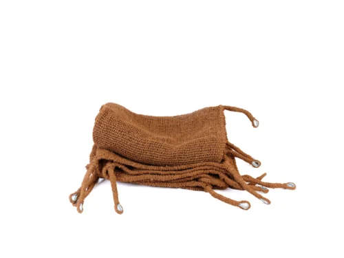 Woonaccessoire Vaames Naturel van kokosvezel, naturel bruin, gevlochten met speelse linten en organische uitstraling