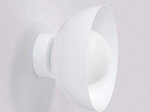 Wandlamp Tandon Wit Ø10 cm met minimalistische poedercoating en schuine komvormige kap