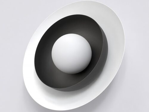 Wandlamp Kobe Wit Ø10 cm met witte kap, zwart detail en zacht halo-effect