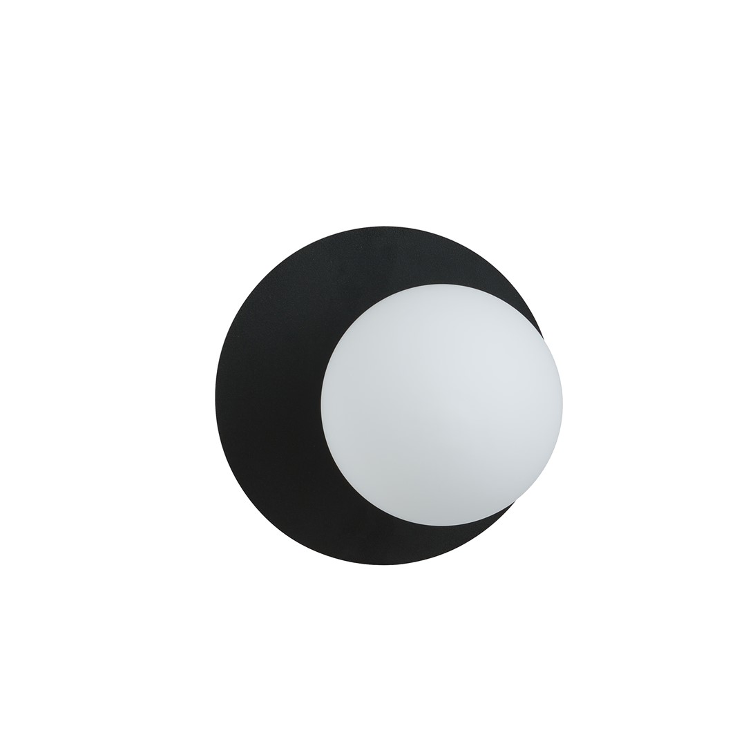Wandlamp Peskis zwart Ø15 cm met ronde witte kap en strak Scandinavisch ontwerp, compact en stijlvol