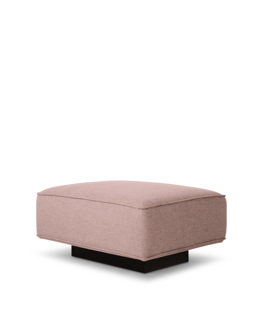 Bank Beda Roze, compacte roze poefbank met zachte bekleding en afgeronde vormen