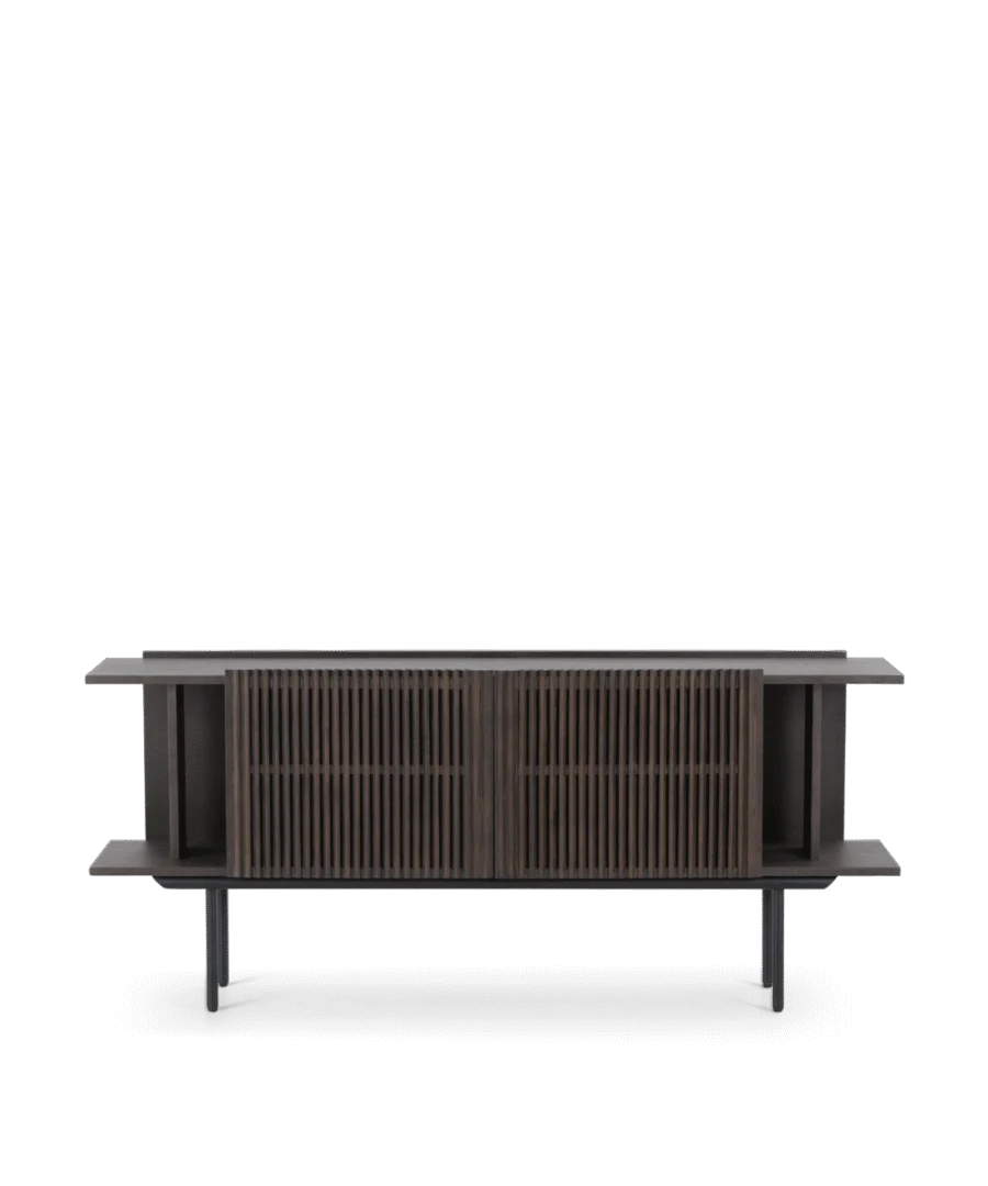 Dressoir Peskora Eiken met rookbruin eiken lamellen en matzwart metalen frame