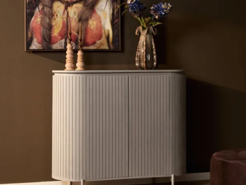 Kast Slaubin Taupe 115 cm met geribbelde fronten, metalen onderstel en warme taupekleur