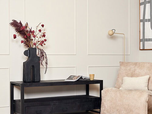 Zwart tv-meubel Skeikol 150 cm met open vak en drie laden in stoere, moderne stijl