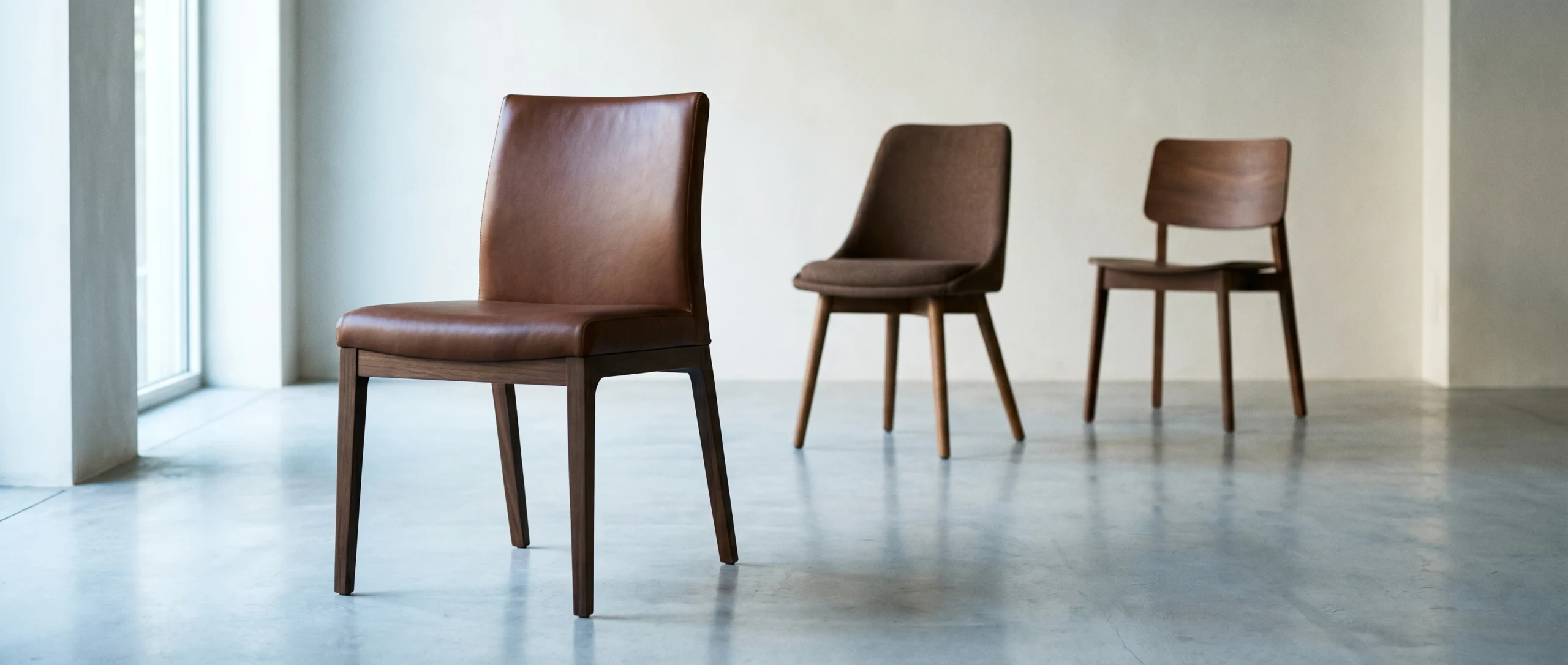 Bruine eetkamerstoelen
