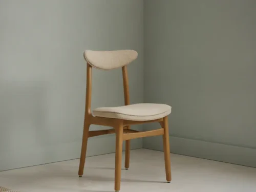 Eetkamerstoel  Avelo beige boucl√© houten frame