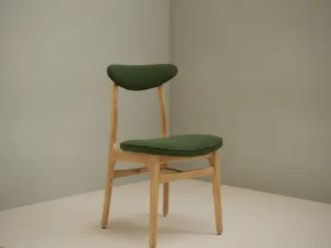 Eetkamerstoel Avovia groen  naturel boucl√© houten frame