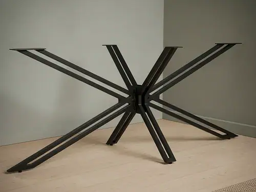 Eettafel Beskia Zwart