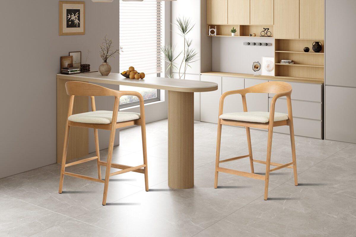 Counterstoel Cannes Met armleuning naturel beige stof Japandi – foto 3