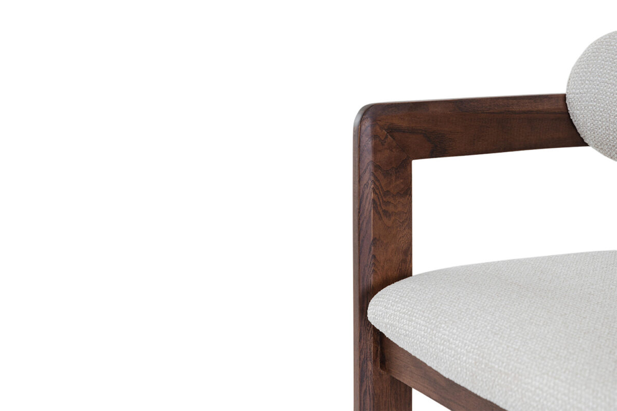 Barstoel Siena Met armleuning walnoot beige stof Japandi – foto 14