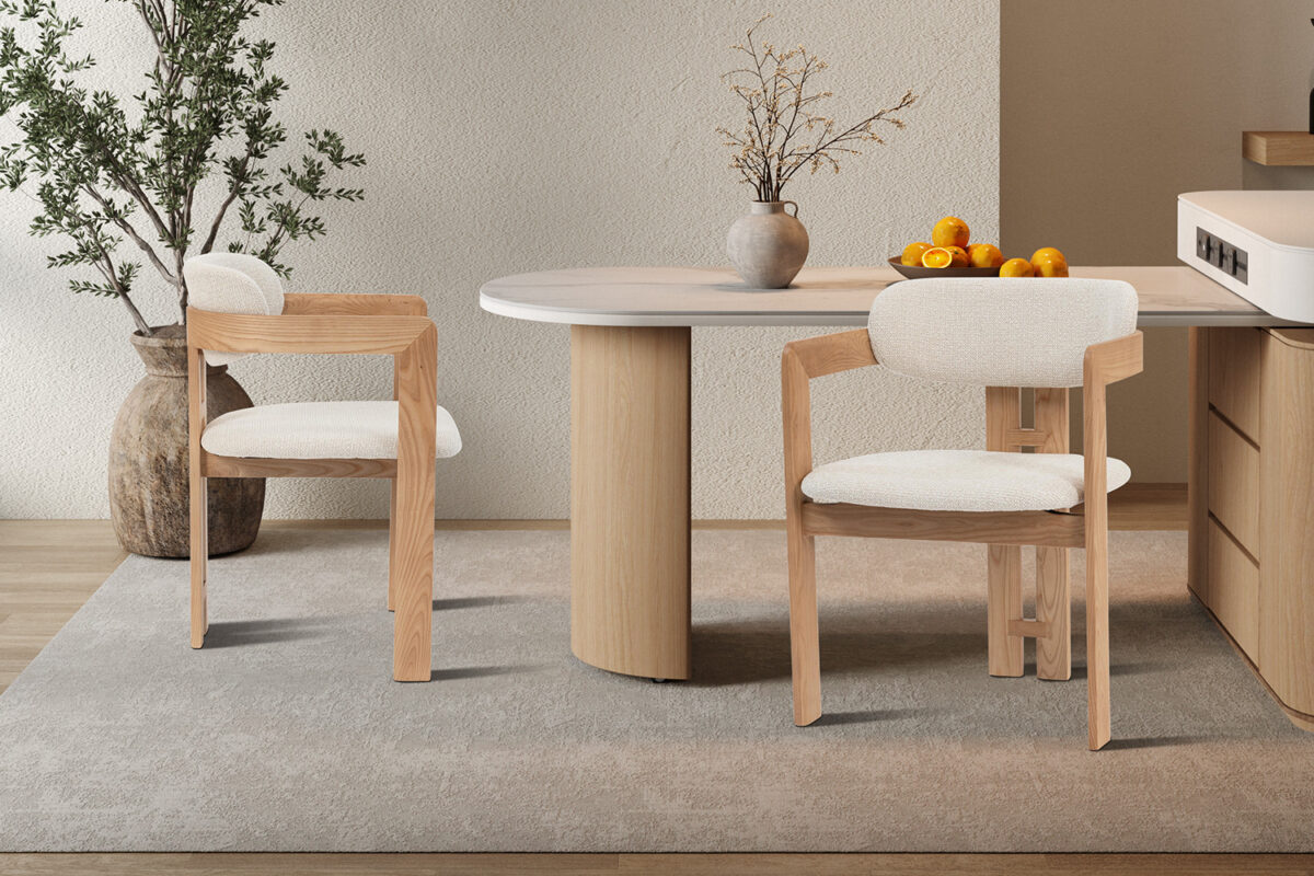 Eetkamerstoel Siena Met armleuning naturel beige stof Japandi